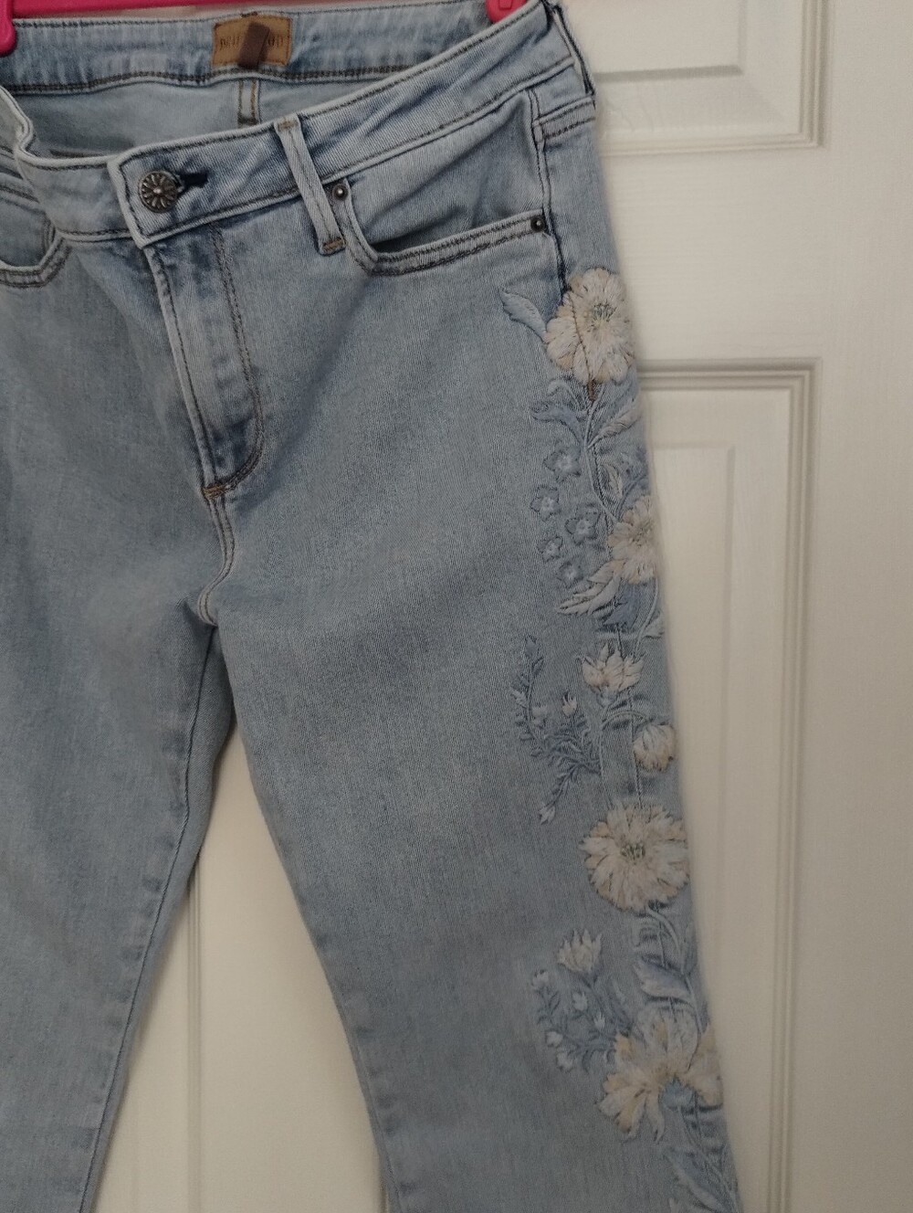 DRIFTWOOD Light Blue Floral Embroidered Flare Jeans 29 - Picture 5 of 12